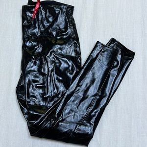 SPANX FAUX LEATHER PATENT LEGGINGS
